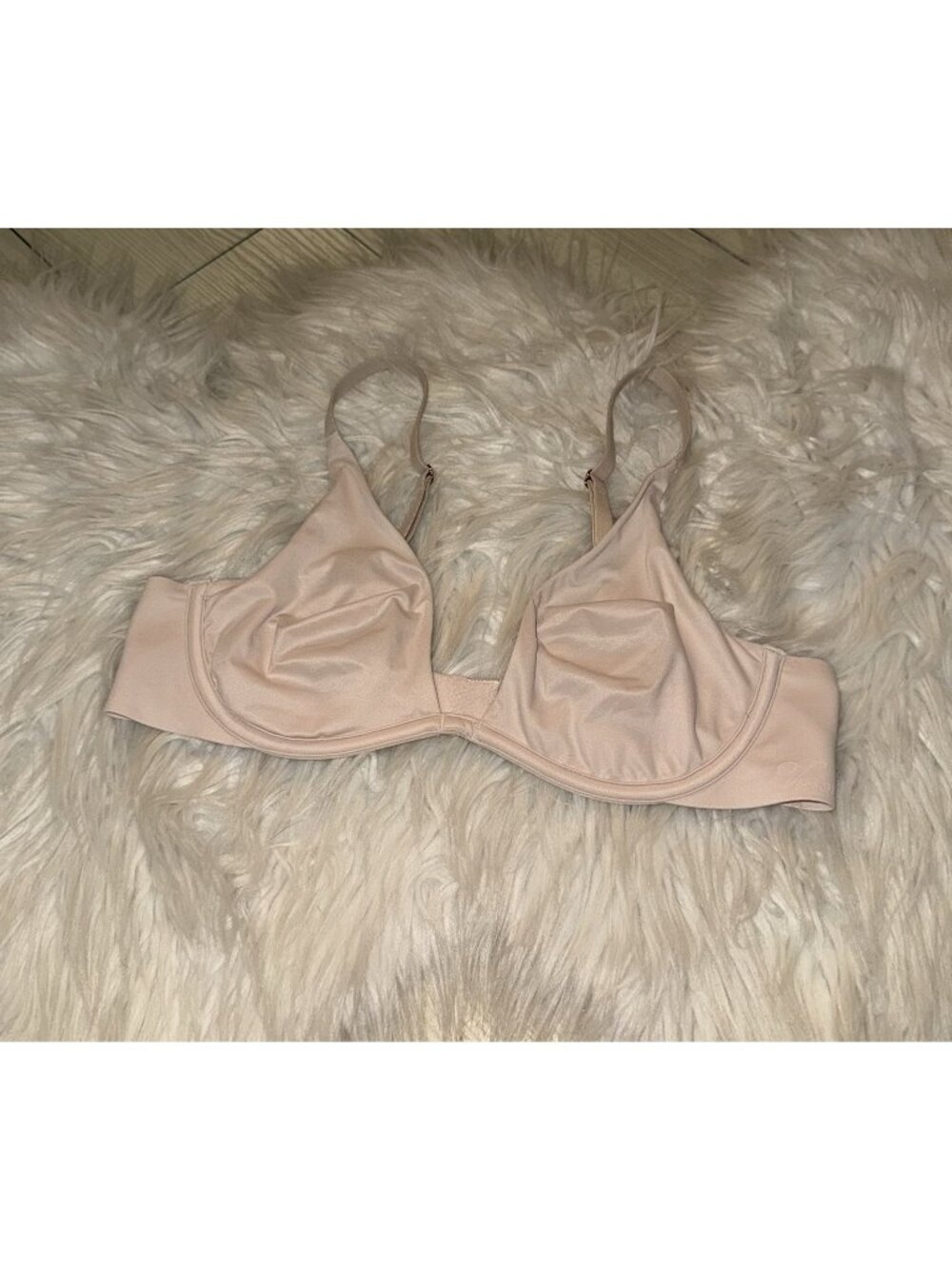 Incredible By Victorias Secret Unlined Plunge Bra Underwire Womens 34B Beige